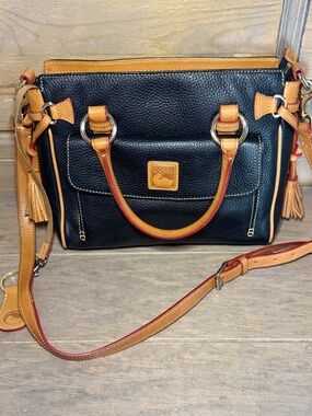 Dooney & Bourke Pebble Grain Medium Pocket Satchel BL R578C Never Used Dust Bag